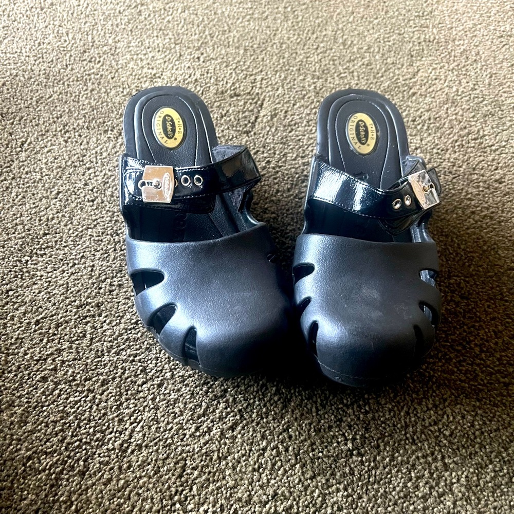 Dr. Scroll’s clog